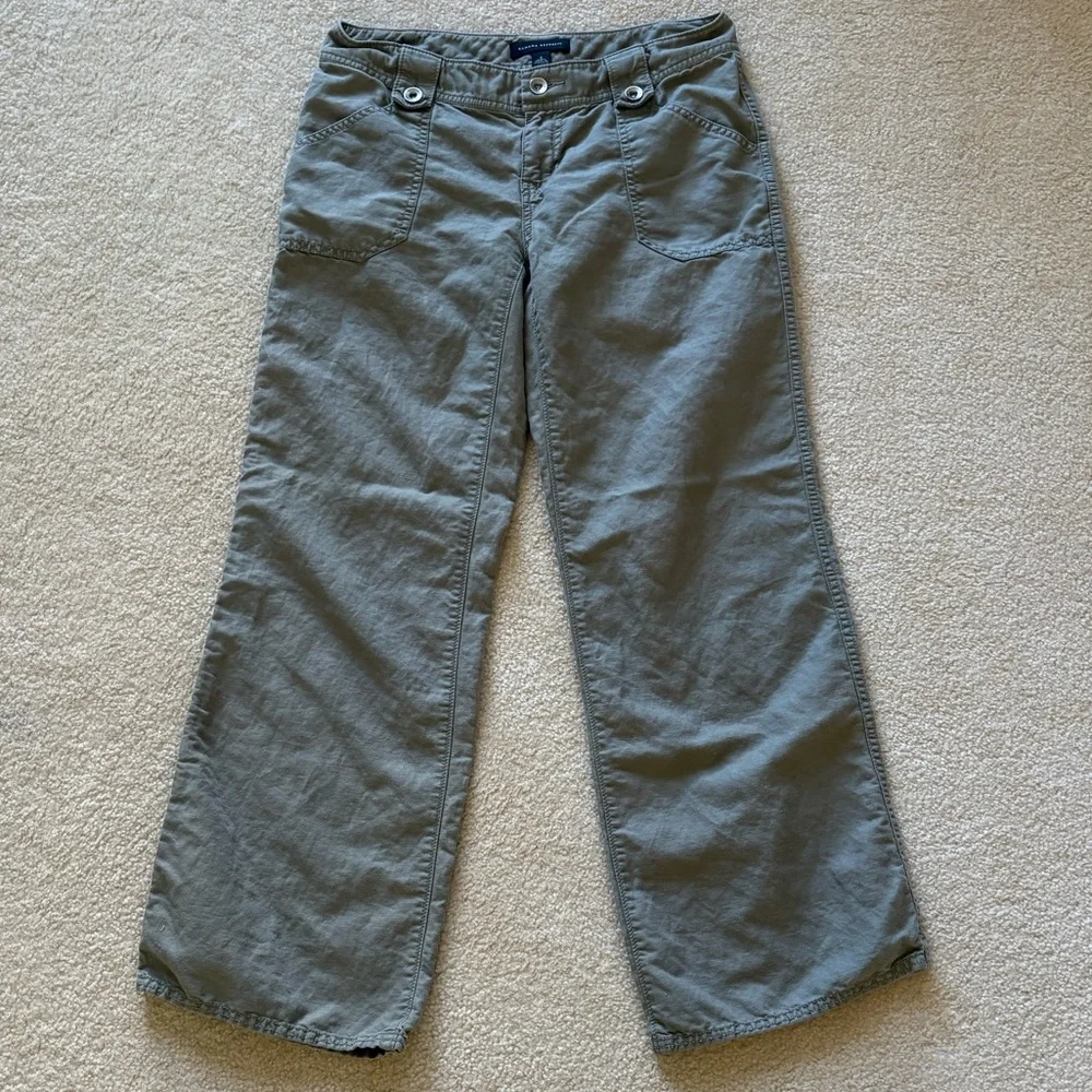 Banana Republic Women’s Low Rise Wide Leg Cargo Utility Pants. Size 4.